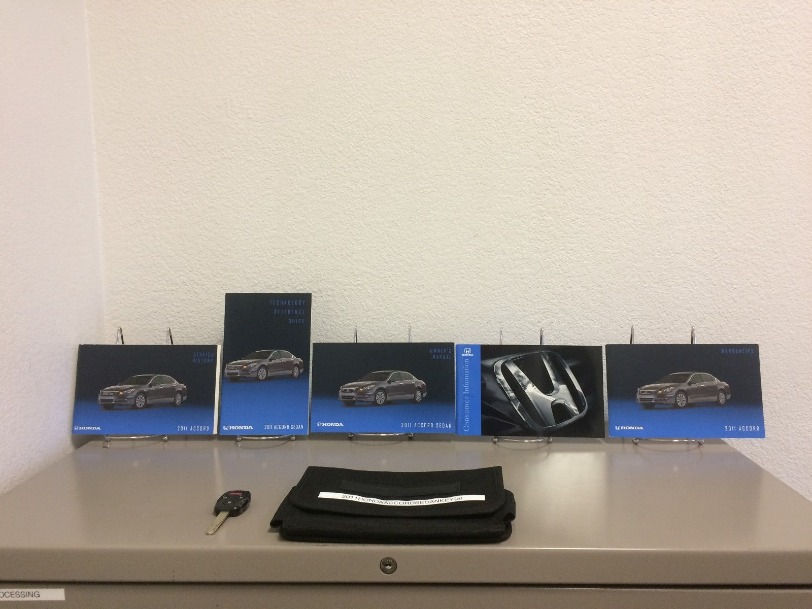 2011 Honda Accord Sedan Genuine OEM Owners Manual Set w/Case & Bonus Key FOB