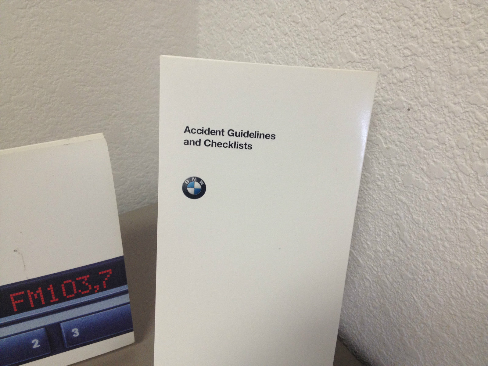 2001 BMW 320i 325i 325xi 330i 330xi Genuine OEM Owner's Manual Set w/BMW Case