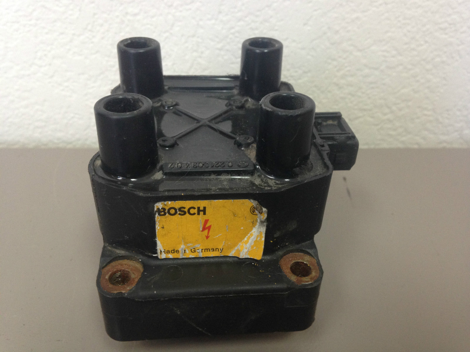 LAND ROVER IGNITION COIL PACK DISCOVERY 2 II  RANGE P38 ERR6045 BOSCH