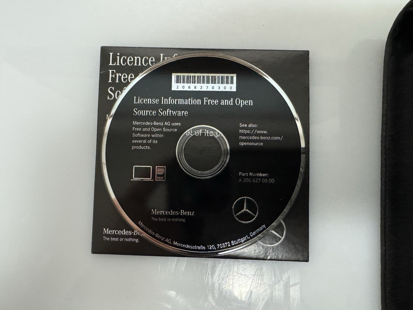 2025 Mercedes-Benz C-Class Sedan Genuine OEM Owner's Manual Set w/Mercedes Case