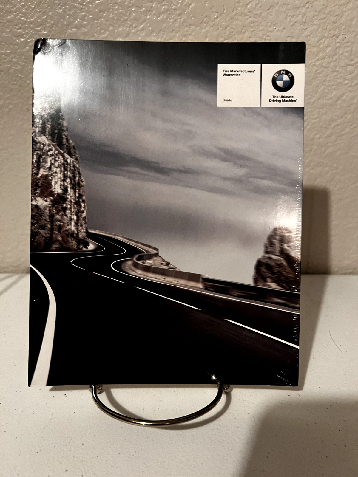 2016 BMW 5 Series Sedan Owner's Manual set w/ Supplements includes BMW logo case