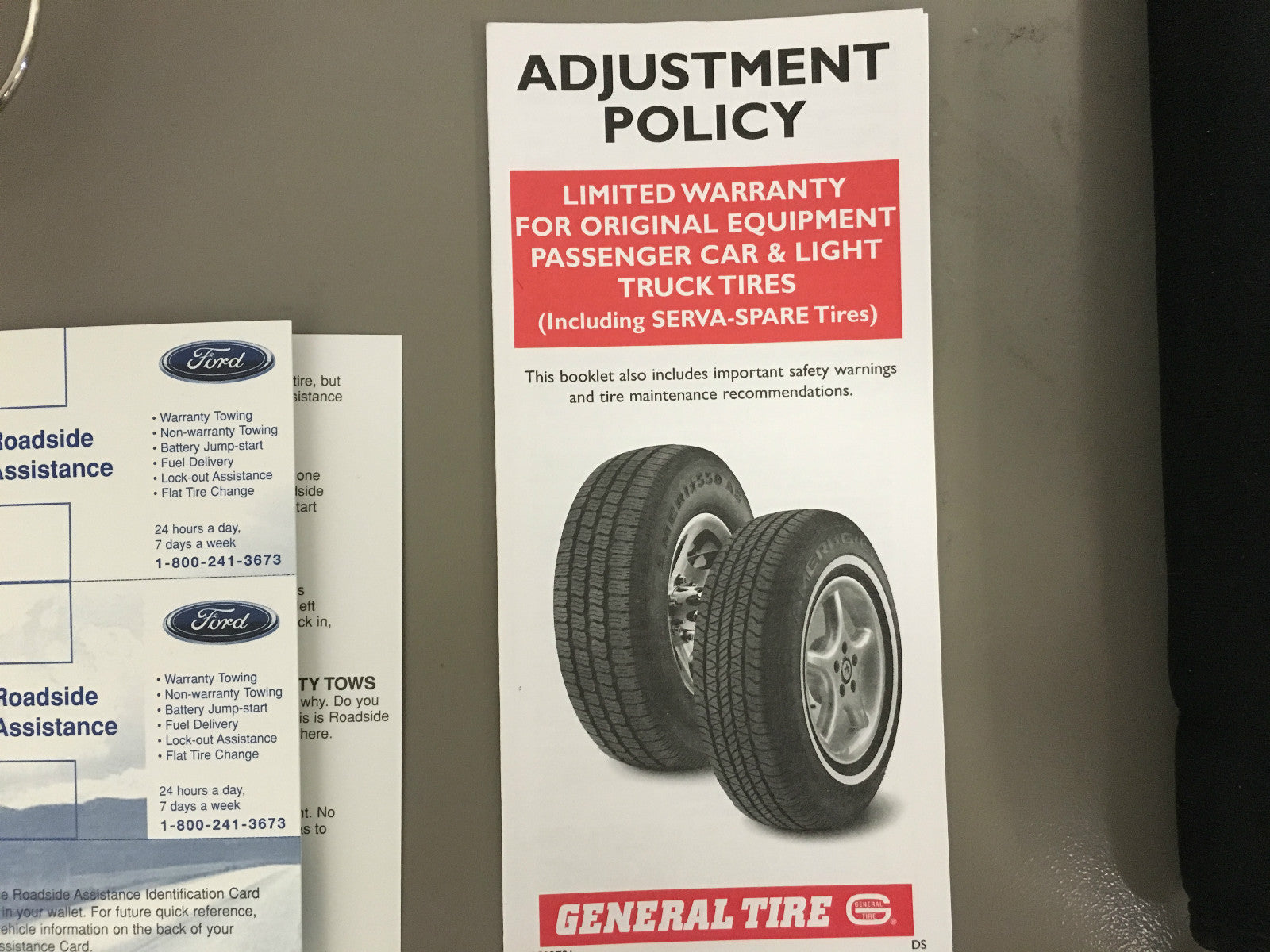 2004 Ford Escape Owner's Manual Genuine OEM Owners Manual Set - Free Shipping