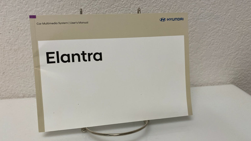 2020 Hyundai Elantra Genuine OEM Owner's Manual Set w/Clear Case-Free Shipping!
