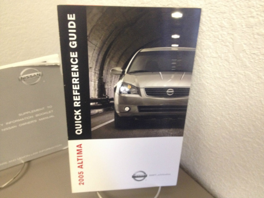 2005 Nissan Altima Genuine OEM Owner's Manual Set w/Nissan Case--Free Shipping!
