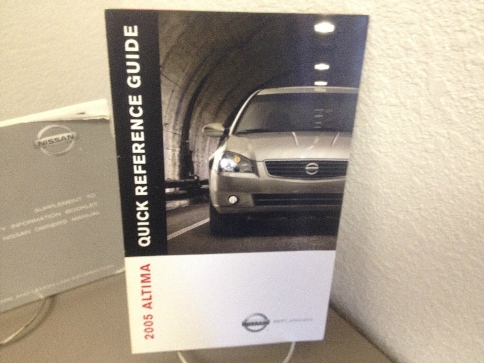2005 Nissan Altima Genuine OEM Owner's Manual Set w/Nissan Case--Free Shipping!