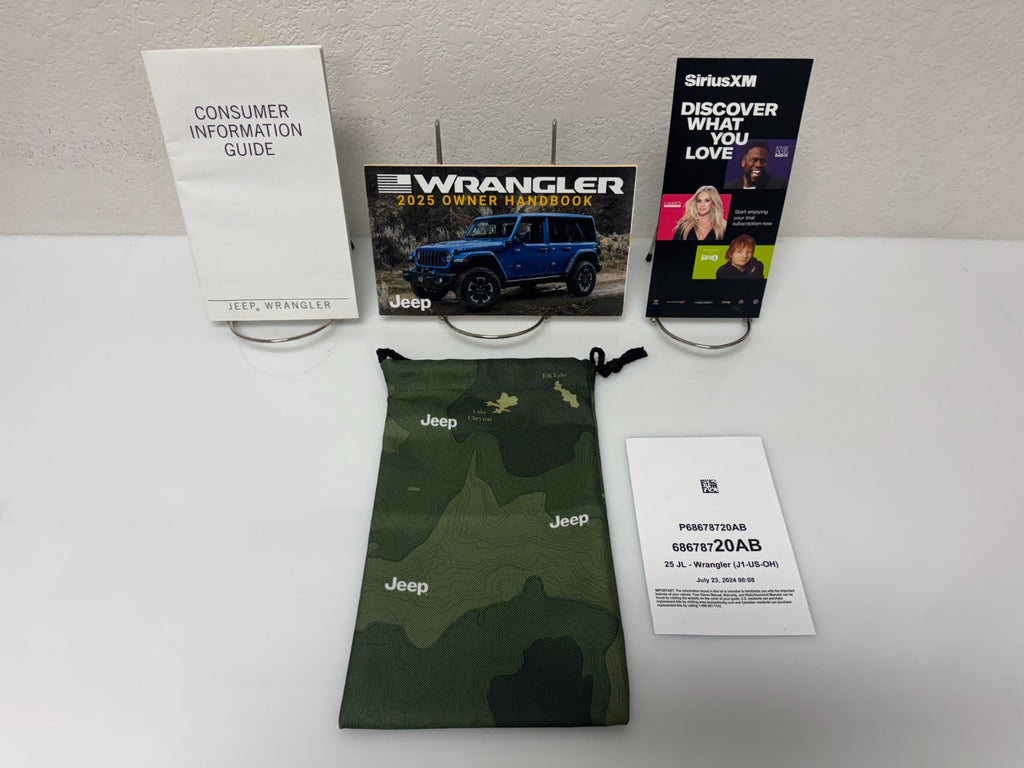 2025 Jeep Wrangler Genuine OEM Owner's Manual Kit With Case -  Free Shipping!