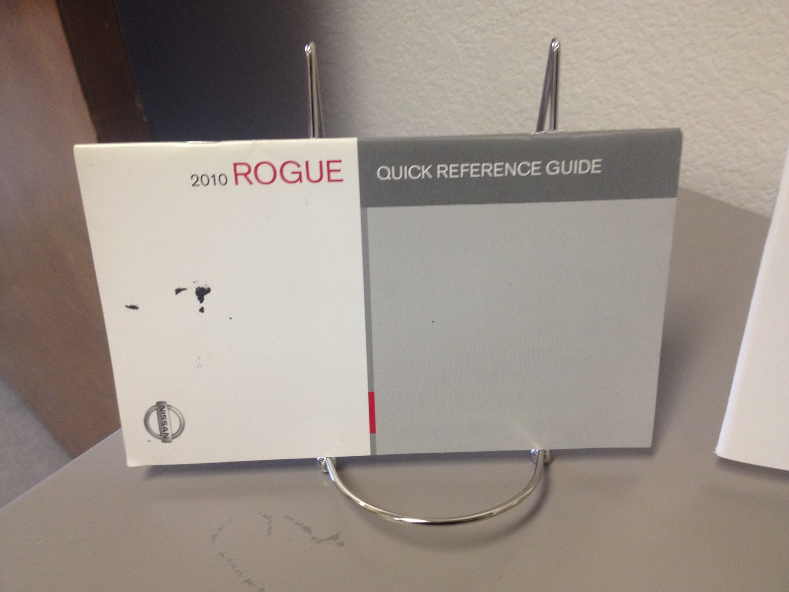 2010 Nissan Rogue Genuine OEM Owner's Manual Set w/Nissan Case--Free Shipping!!!