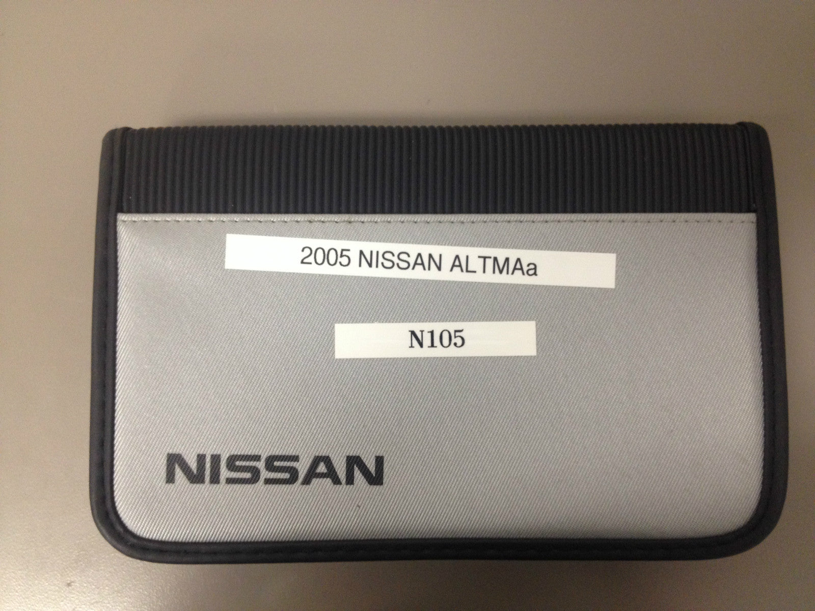 2005 Nissan Altima Genuine OEM Owner's Manual Set w/Nissan Case--Free Shipping!