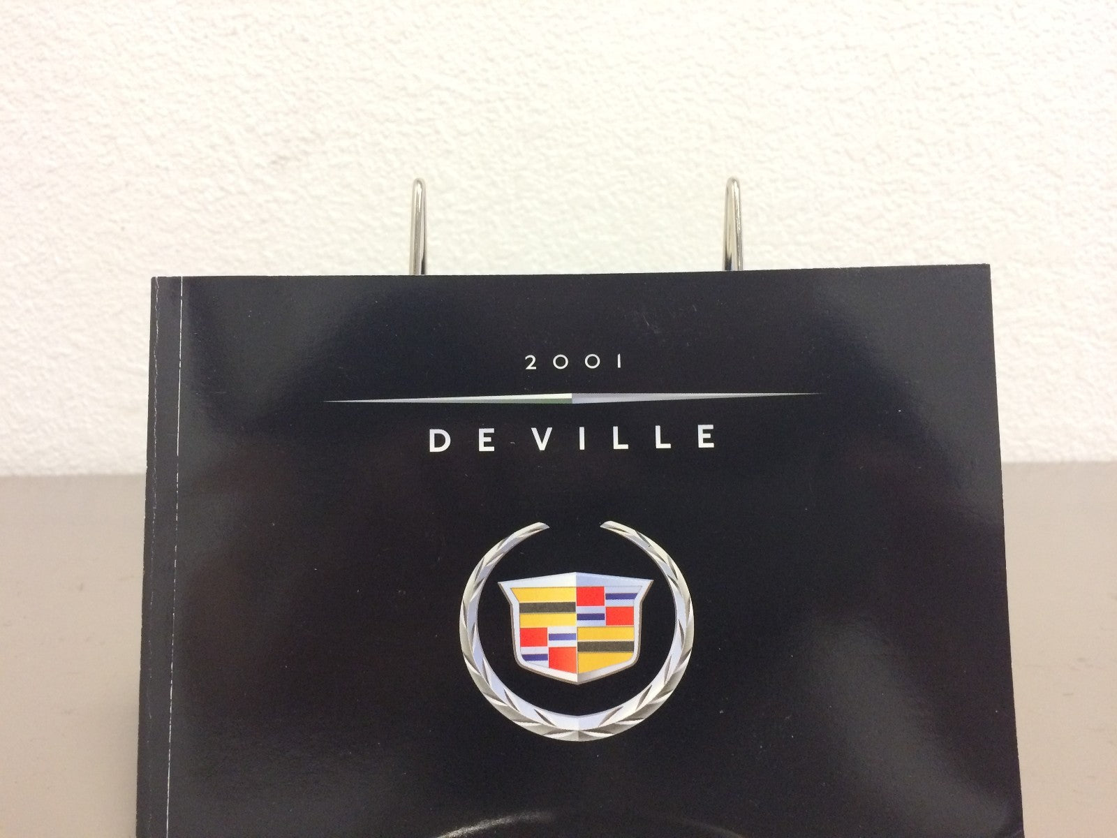 2001 Cadillac DeVille Genuine OEM Owner's Manual Set w/Case and Key FOB