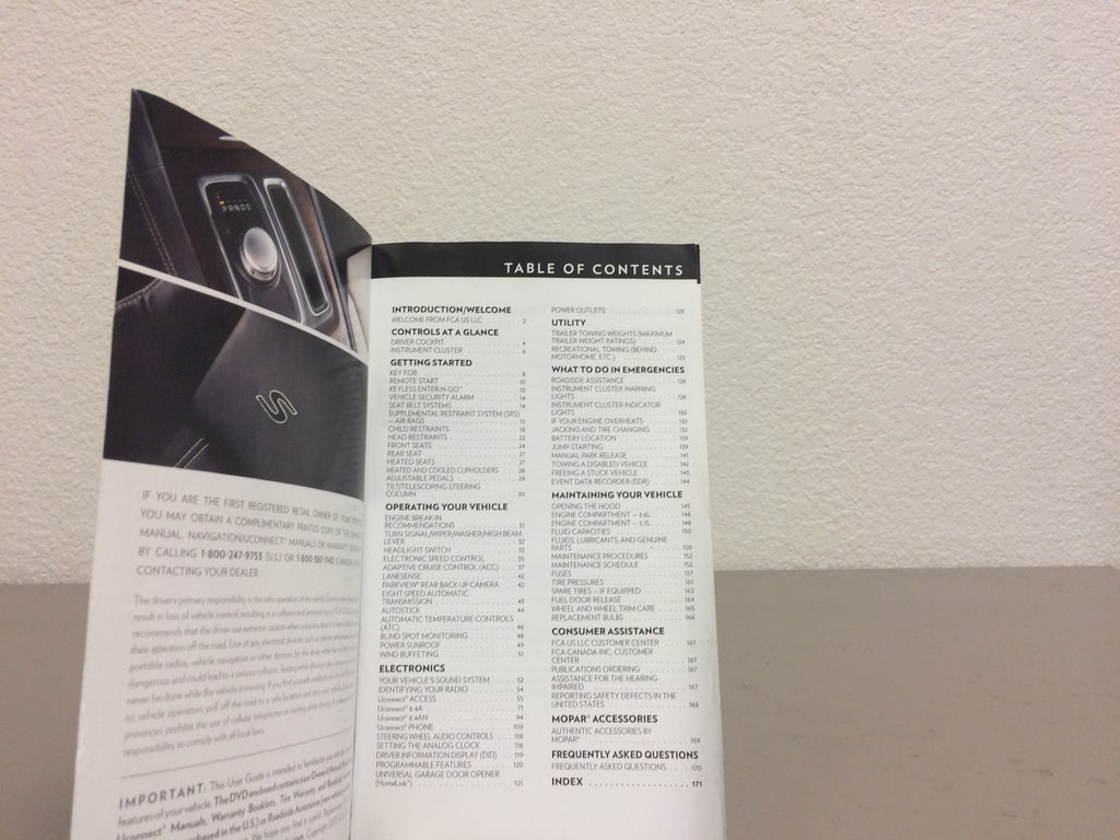 2015 Chrysler 300 Genuine OEM Owner's Manual with Case--Fast Free Shipping!