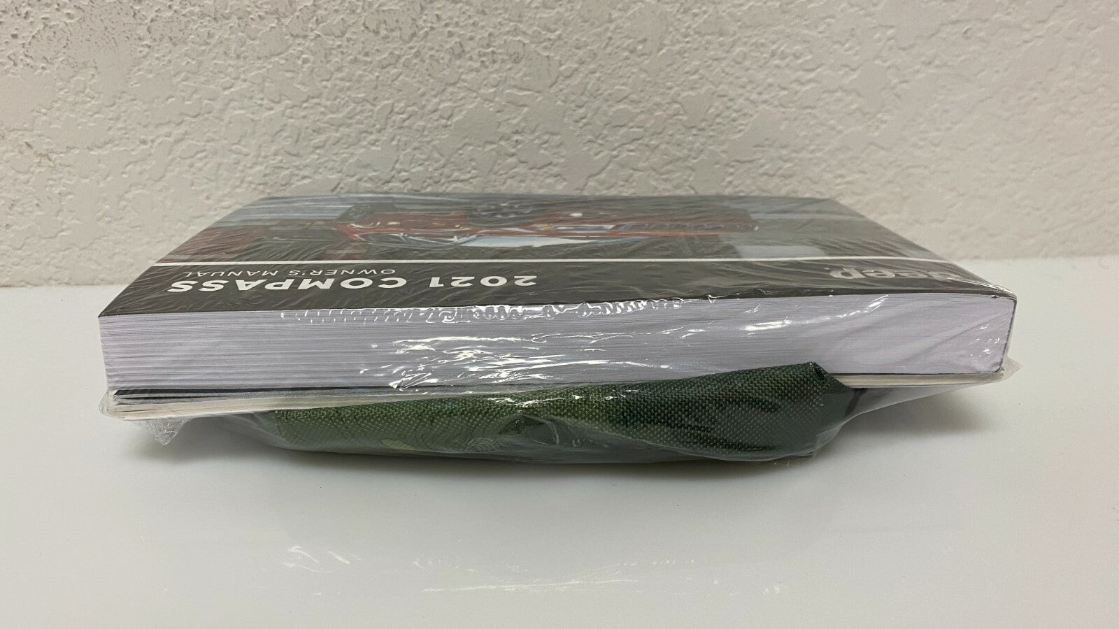 New Sealed 2021 Jeep Compass Owner's Manual Kit - P/N P68510206AB Free Shipping!