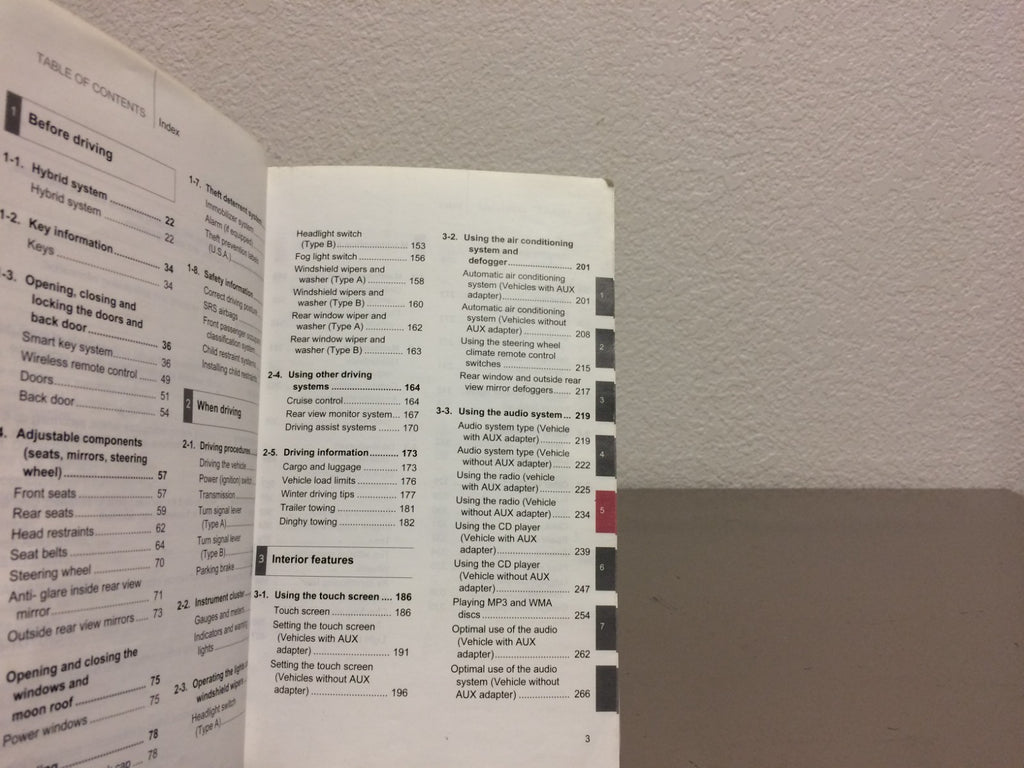 2008 Toyota Prius Genuine OEM Owner's Manual in Good to Very Good Condition