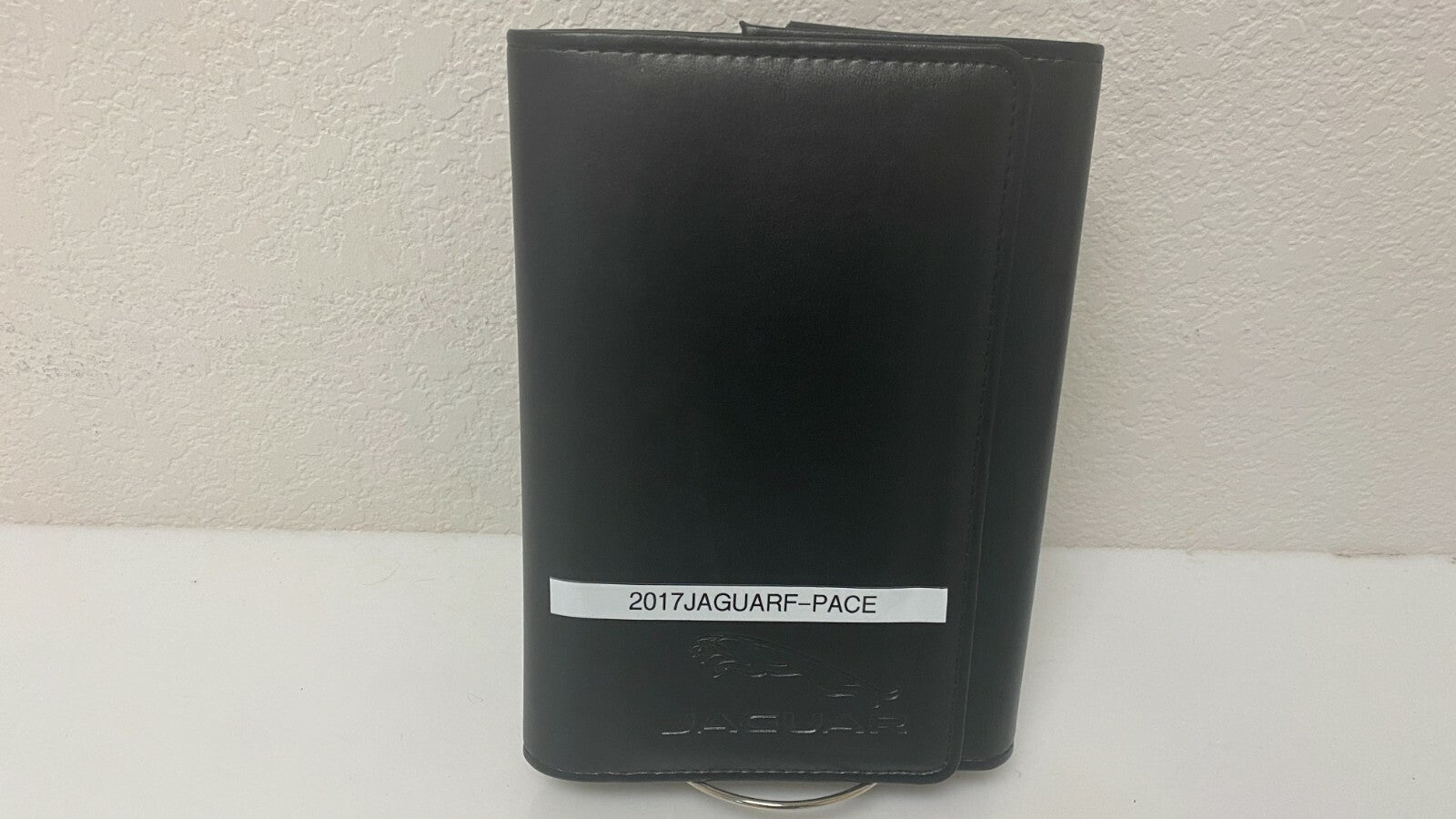 2017 Jaguar F-Pace Genuine OEM Owner's Manual Set w/Case --- Free Shipping!!!