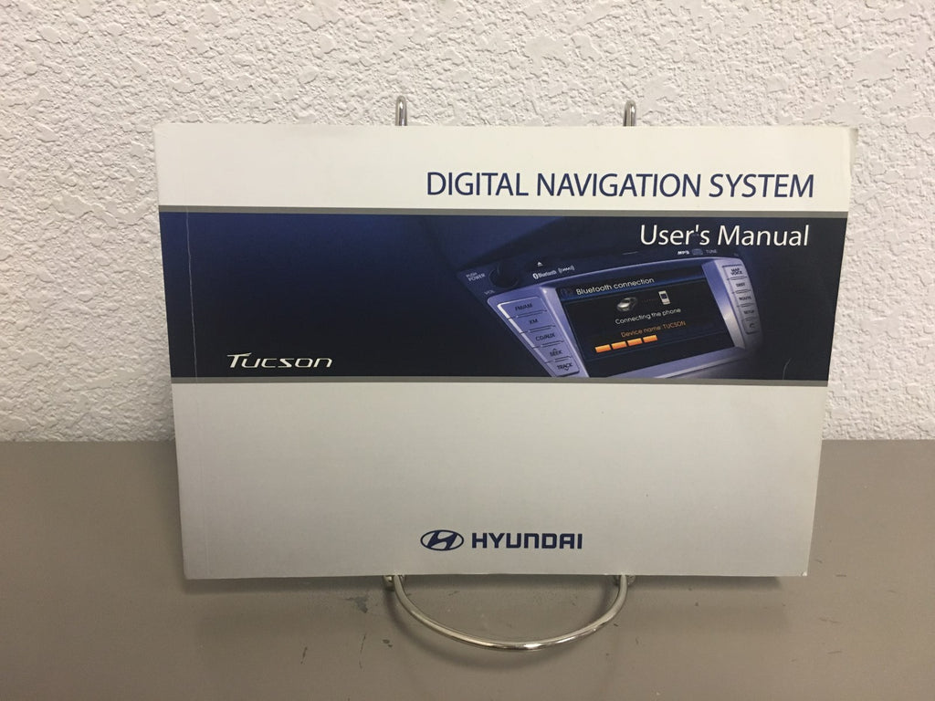 2010 Hyundai Tucson Genuine OEM Owner's Manual Set w/Hyundai Case-Free Shipping