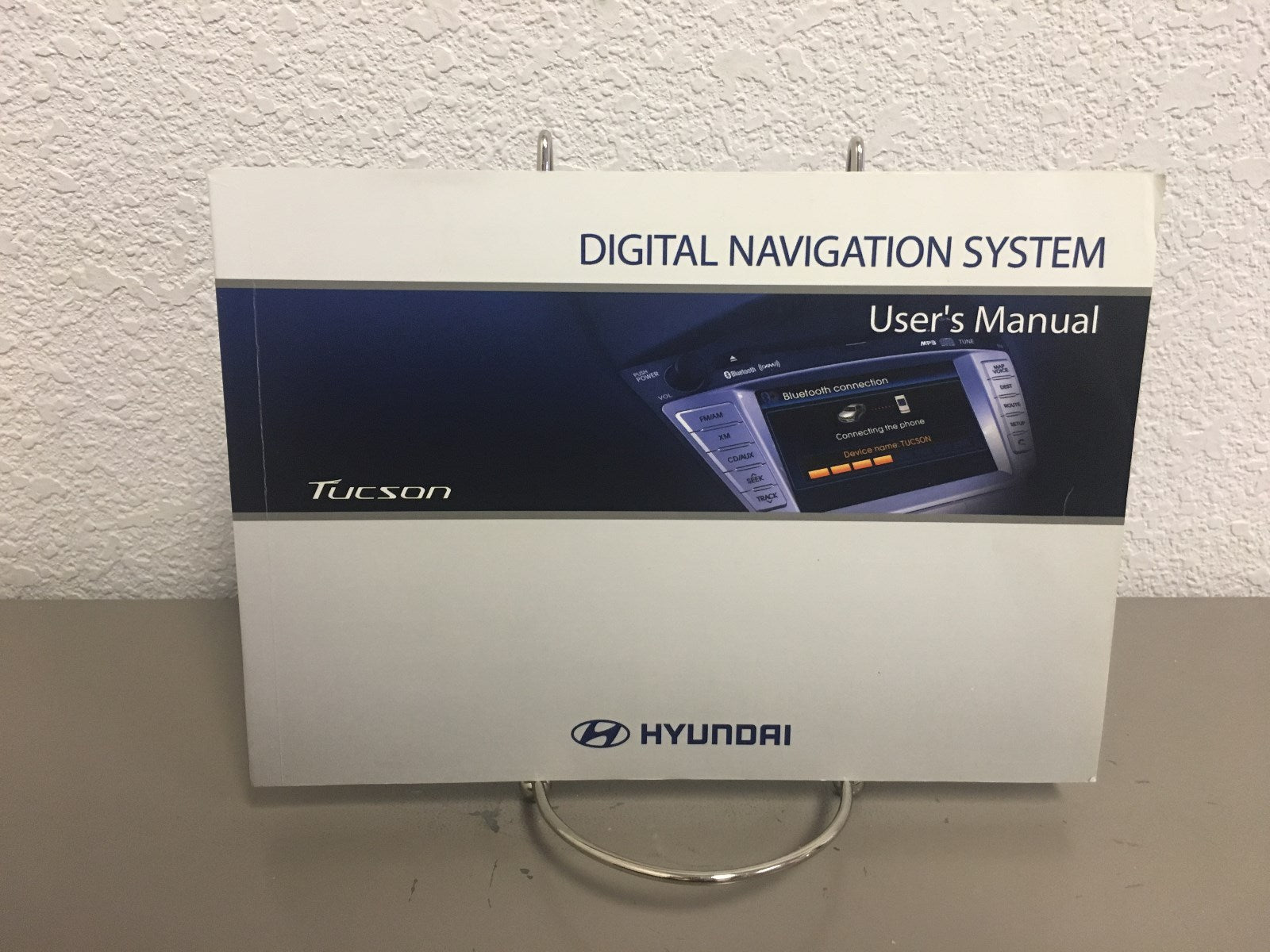 2010 Hyundai Tucson Genuine OEM Owner's Manual Set w/Hyundai Case-Free Shipping