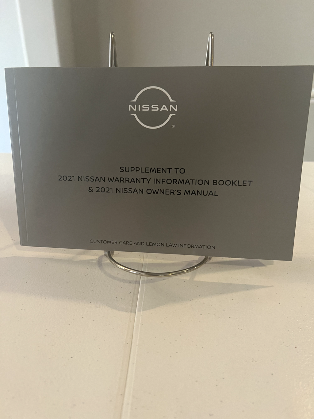 2021 Nissan Rogue OEM Owner's Manual Set W/Case, Free Shipping.