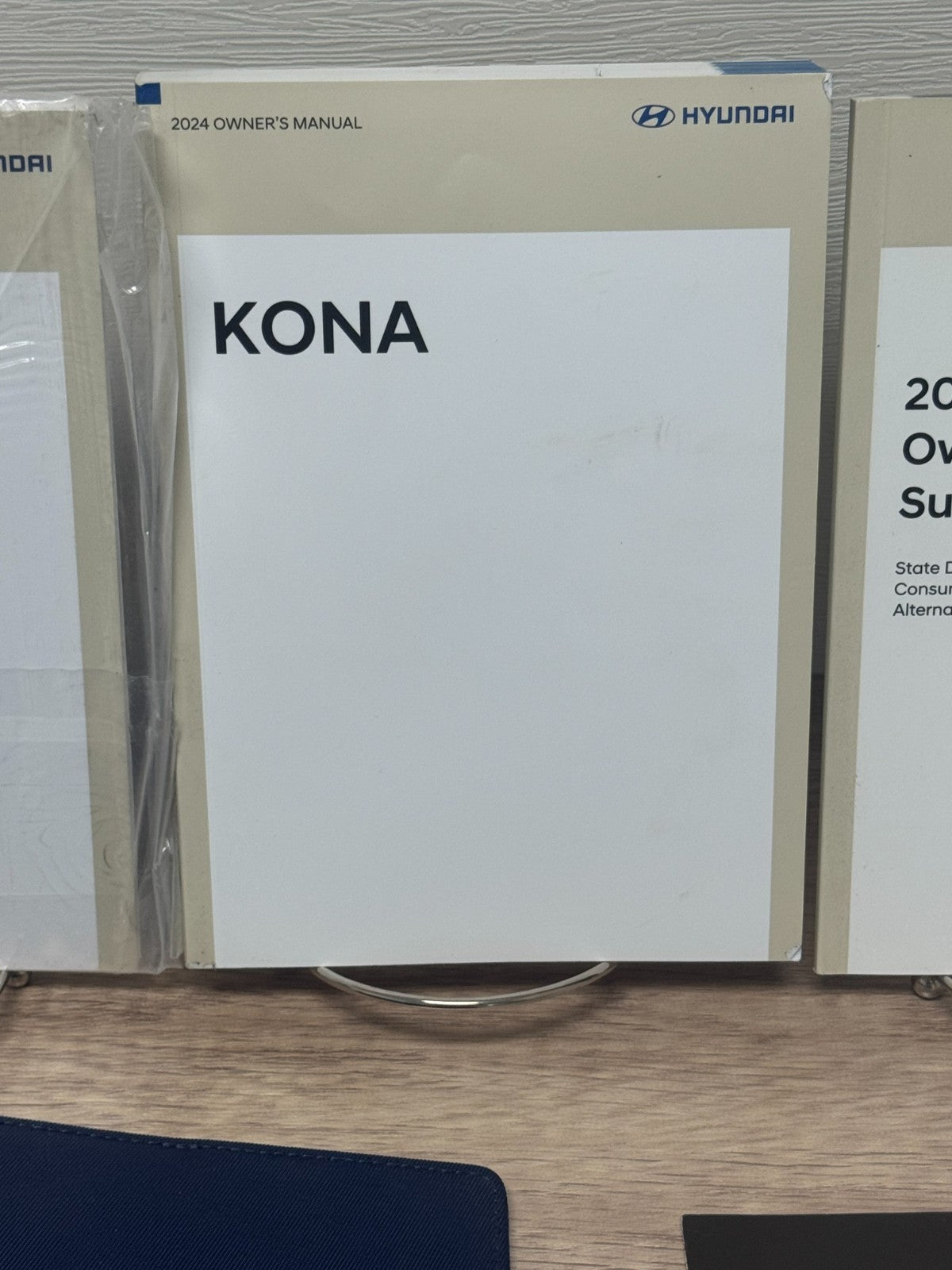 2024 Hyundai Kona Genuine OEM Owner's Manual Set w/Hyundai Case