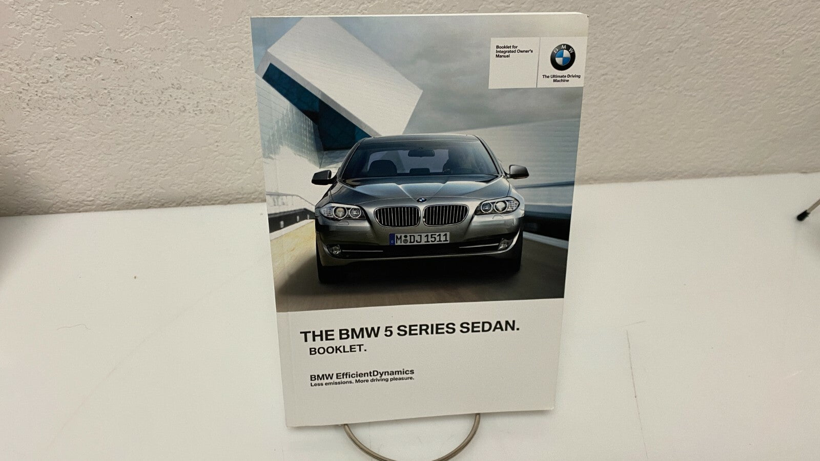2013 BMW 5-Series Integrated Sedan 528i 535i 550i Owner's Manual