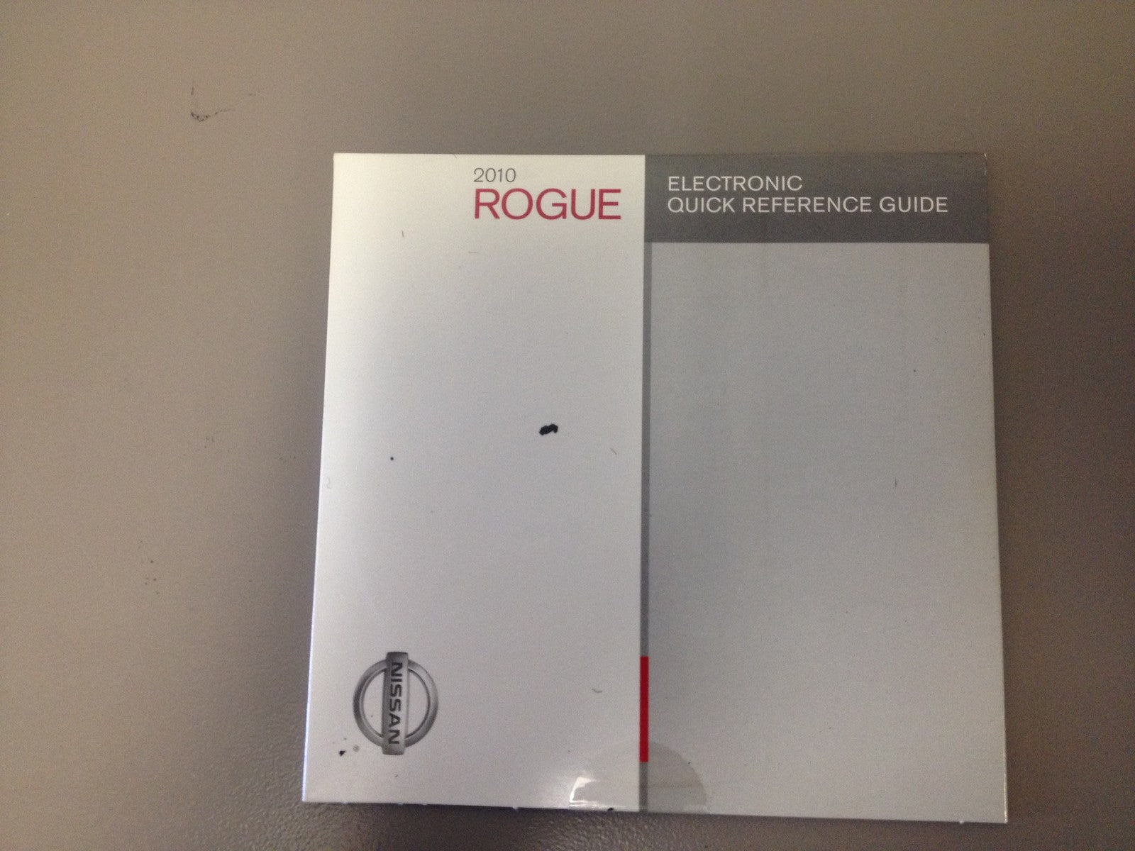 2010 Nissan Rogue Genuine OEM Owner's Manual Set w/Nissan Case--Free Shipping!!!