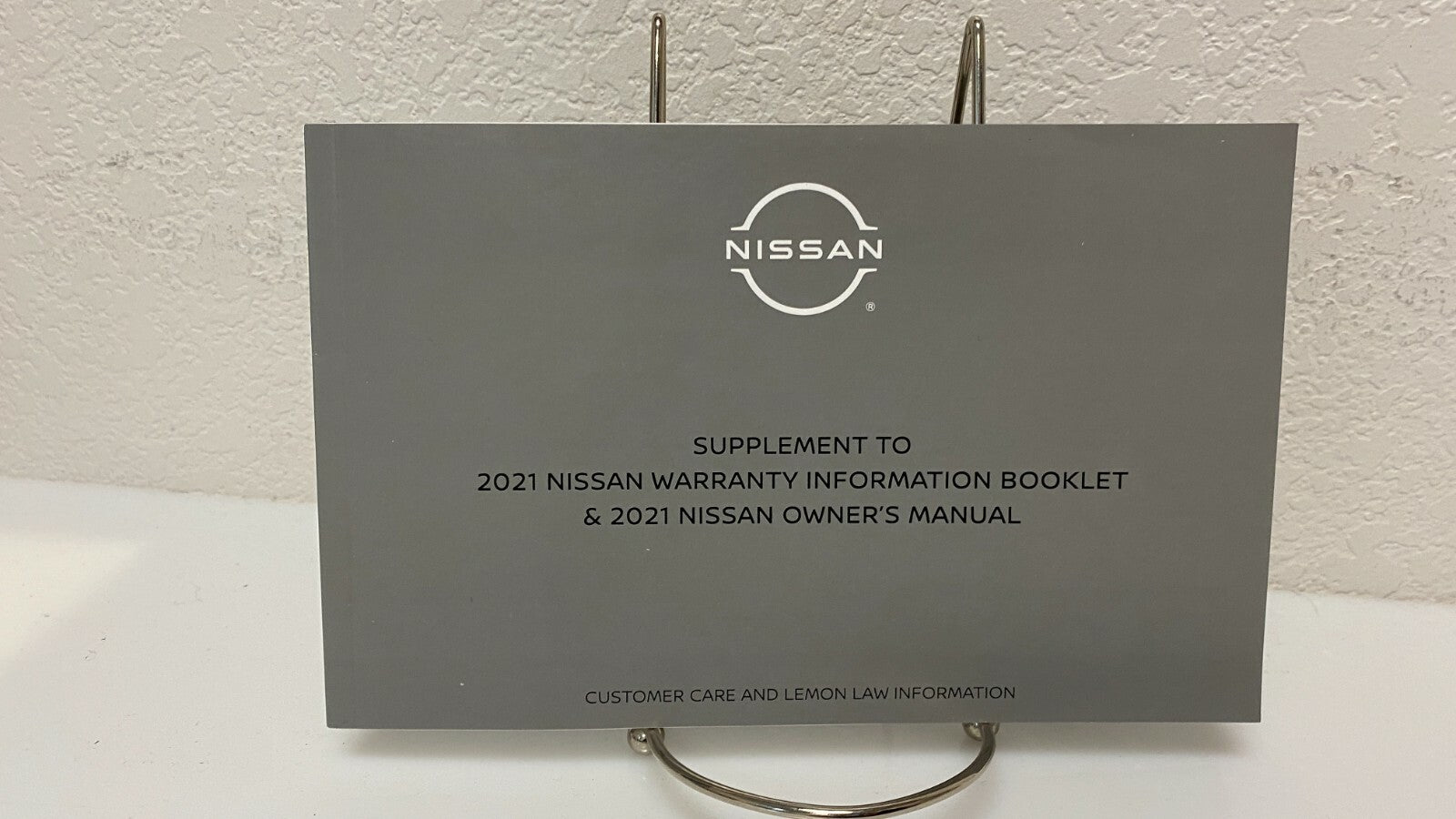 2021 Nissan Rogue Sport OEM Owner's Manual Set W/Case , Free Shipping.