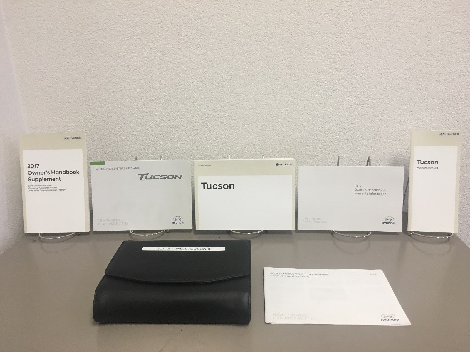 2017 Hyundai Tucson Genuine OEM Owner's Manual Set w/Hyundai Case-Free Shipping
