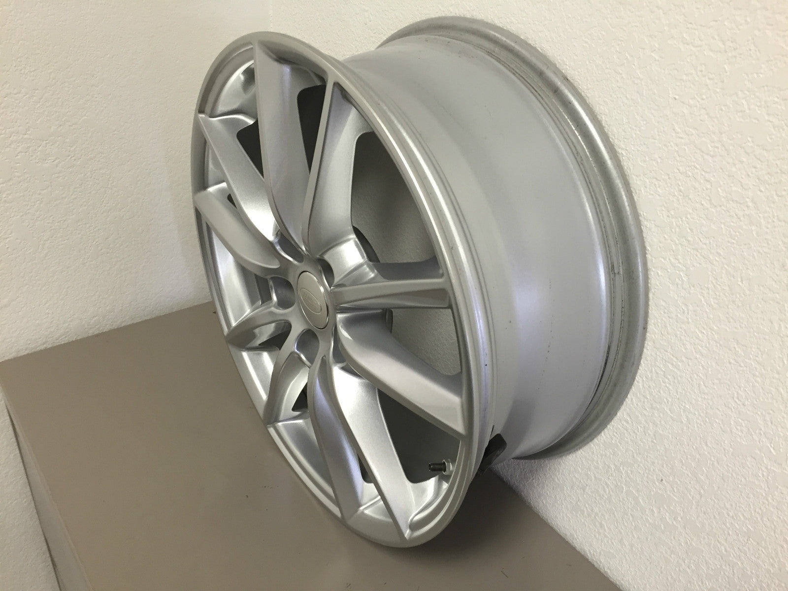 Genuine OEM Factory Range Rover Sport 19" Rim Wheel Cap & TPMS #72269
