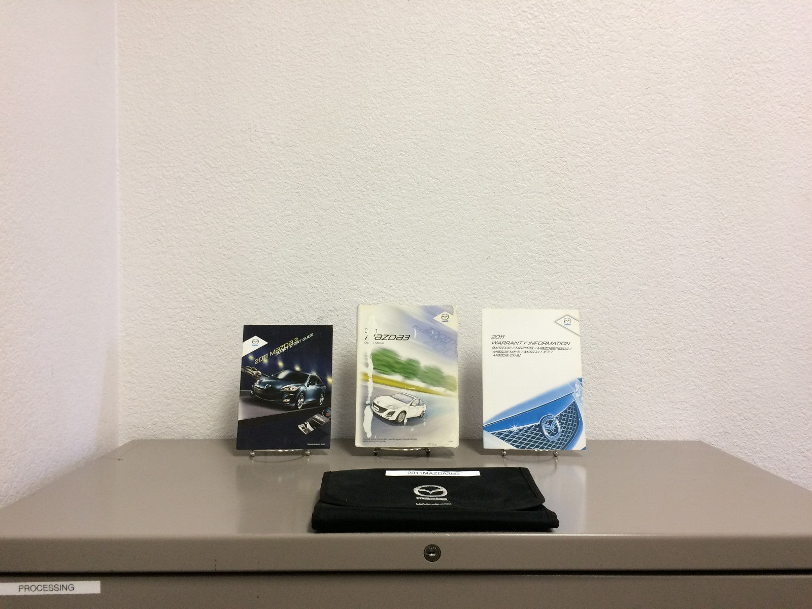 2011 Mazda 3 Genuine OEM Owner's Manual Set w/ Mazda Case-Free Shipping!!!!!!!!!