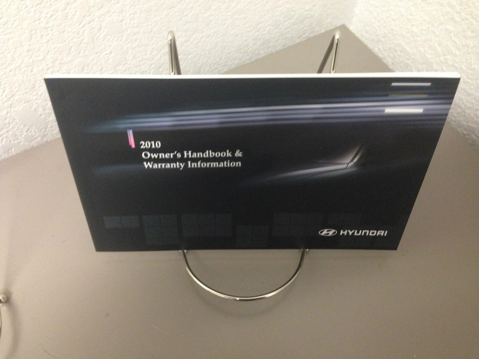 2010 Hyundai Elantra Sedan Genuine OEM Owner's Manual Set w/Case--Free Shipping!