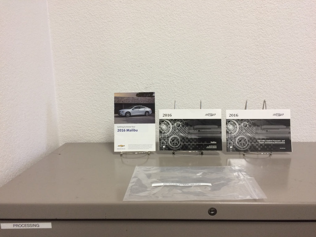 2016 Chevrolet Chevy Malibu Genuine OEM Owner's Manual Set--Free Shipping!