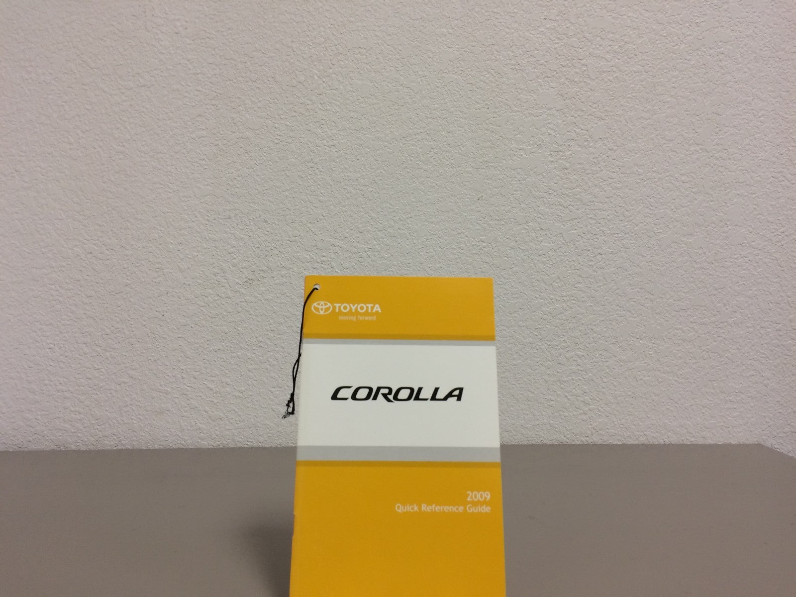 2009 Toyota Corolla Genuine OEM Owner's Manual Set w/Toyota Case-Free Shipping!!