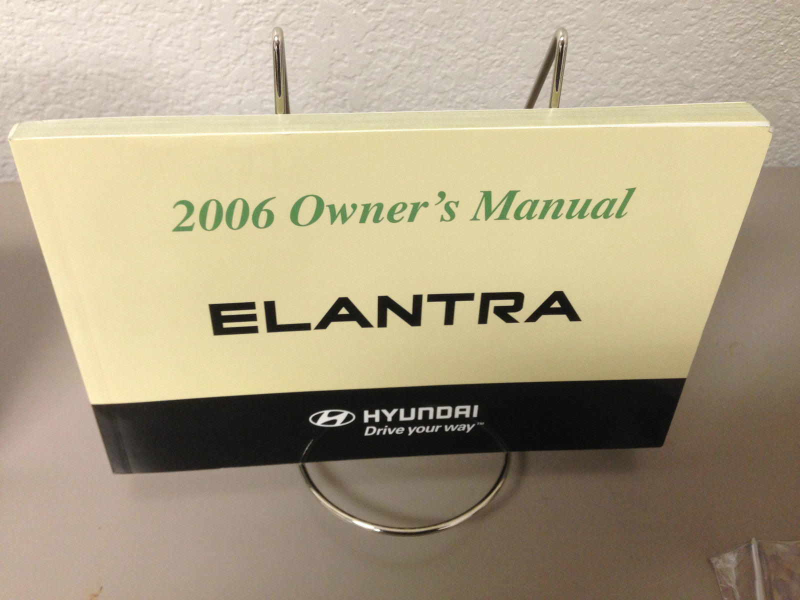 2006 Hyundai Elantra Sedan Genuine OEM Owner's Manual Set w/Case--Free Shipping!