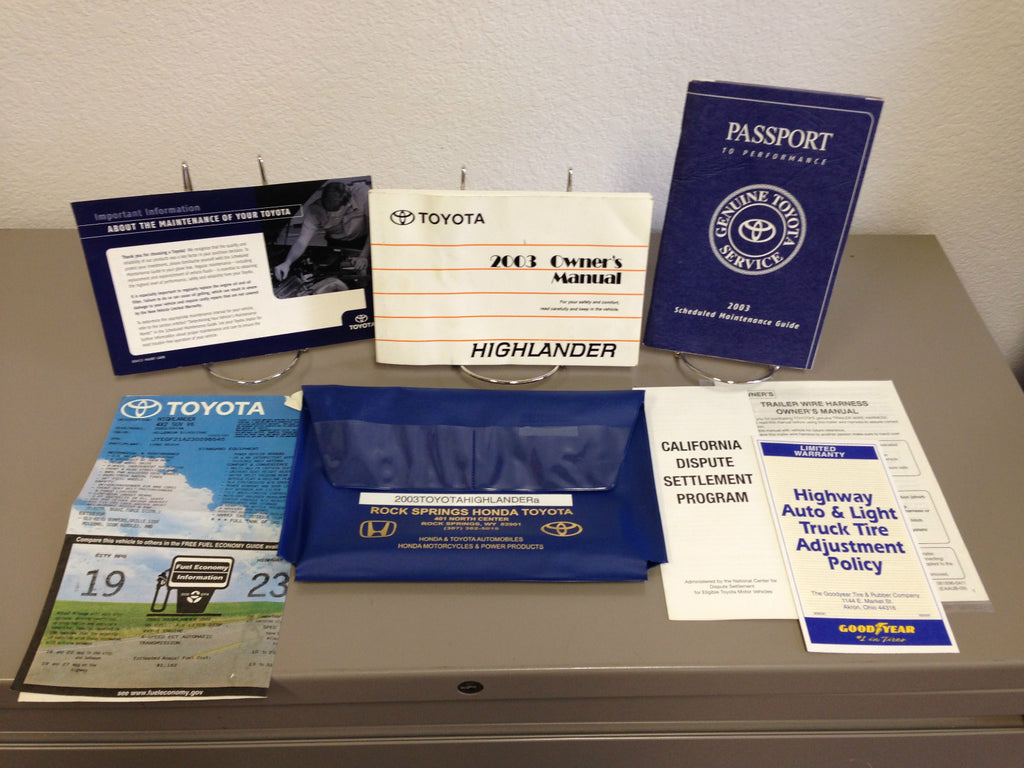 2003 Toyota Highlander OEM Owner's Manual w/ Supplements & Case - Free Shipping