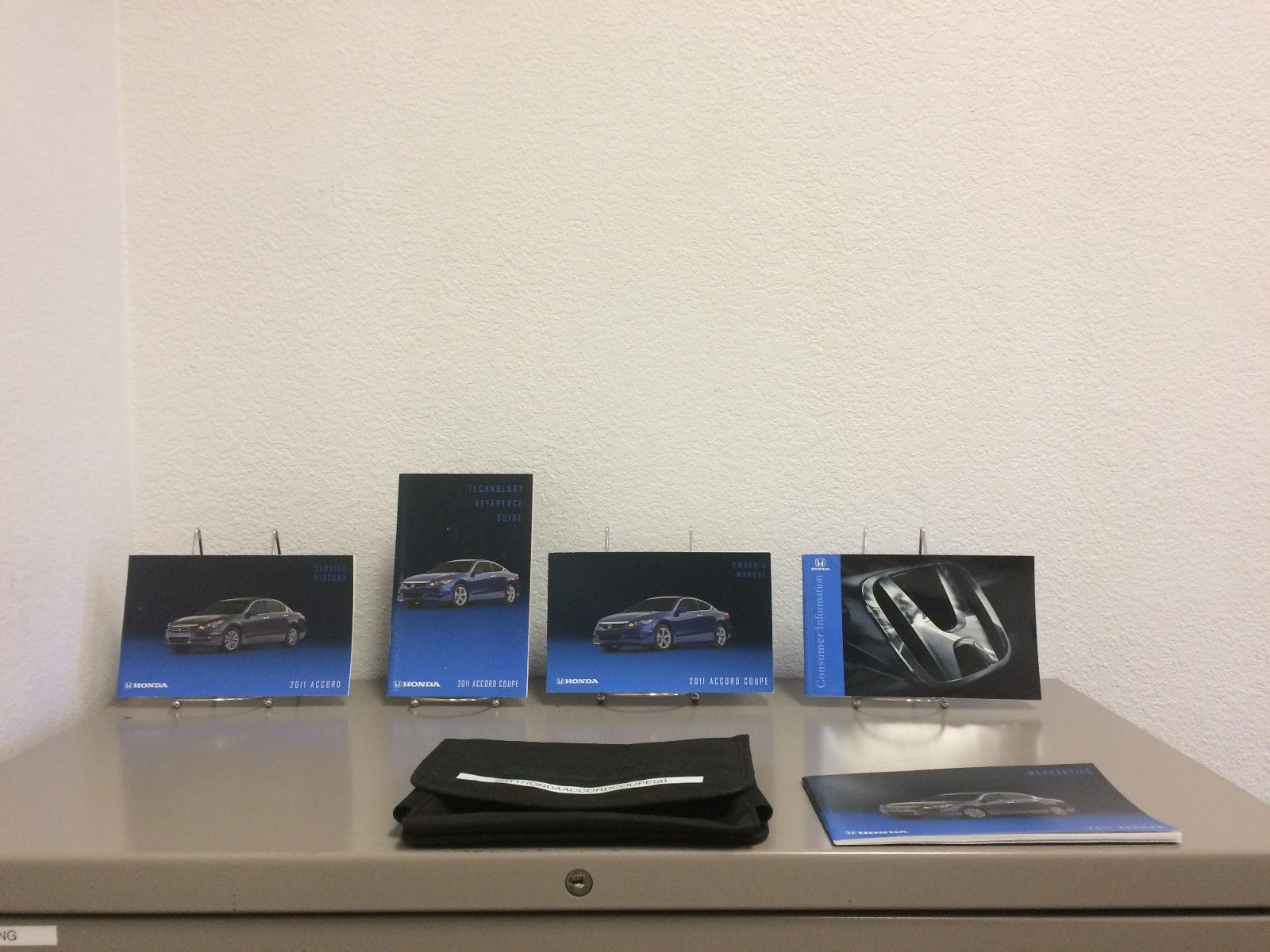 2011 Honda Accord Coupe Genuine OEM Owners Manual Set w/Case--Free Shipping!