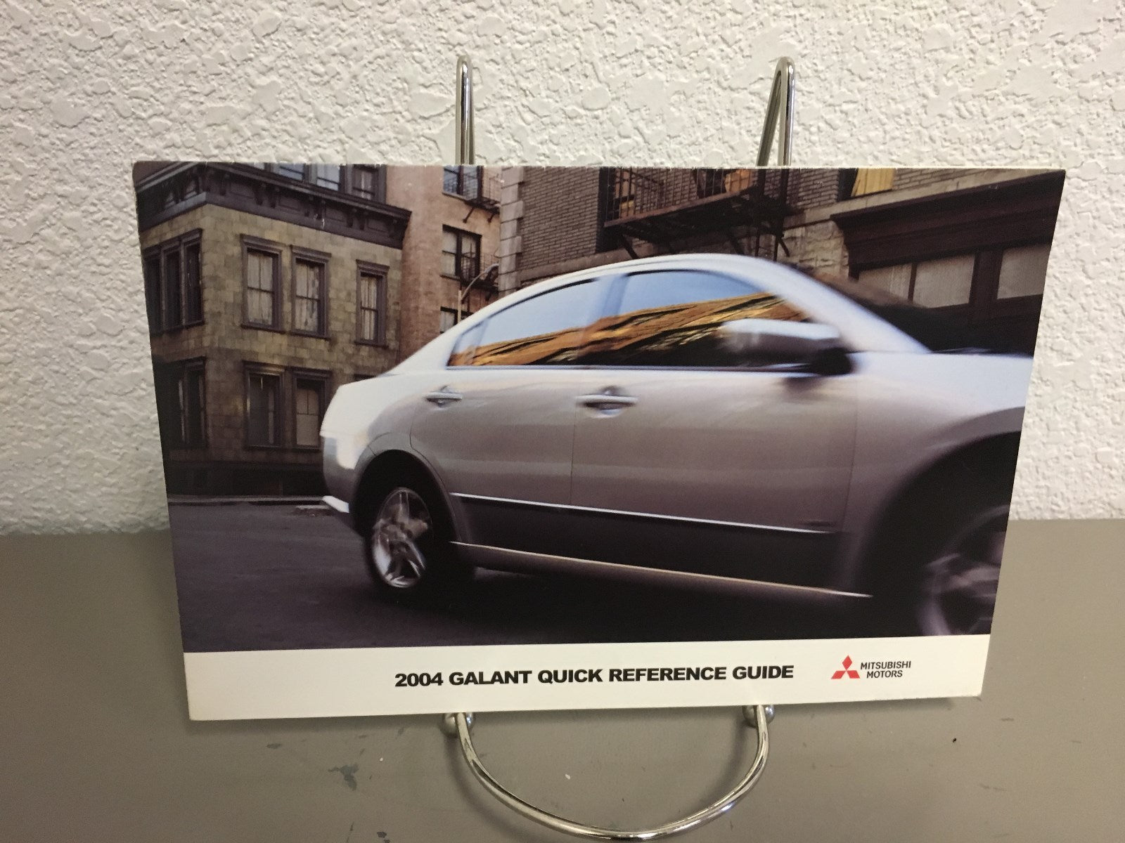 2004 Mitsubishi Galant Genuine OEM Owner's Manual Set w/Case--Free Shipping!