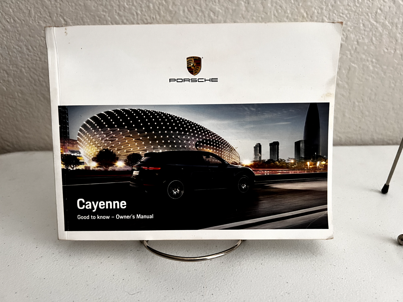 2019 Porsche Cayenne OEM Owner's Manual w/ several supplementals and logo case.