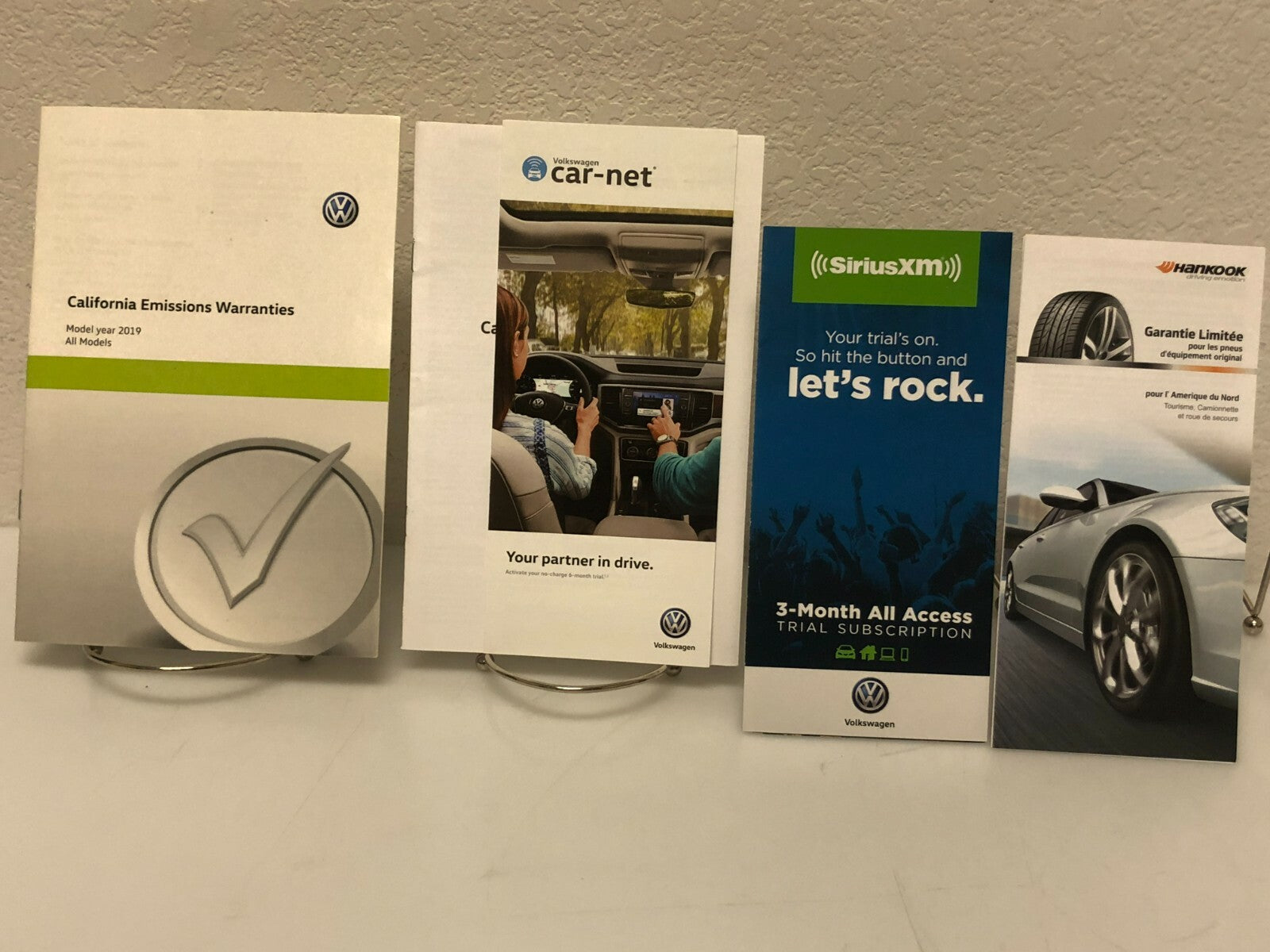 2019 Volkswagen VW Jetta, GLI Genuine OEM Owner's Manual Set w/Case Free Ship !