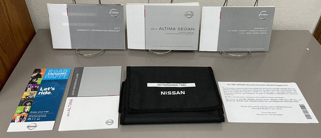 2017 Nissan Altima Sedan OEM Owner's Manual Set & Case
