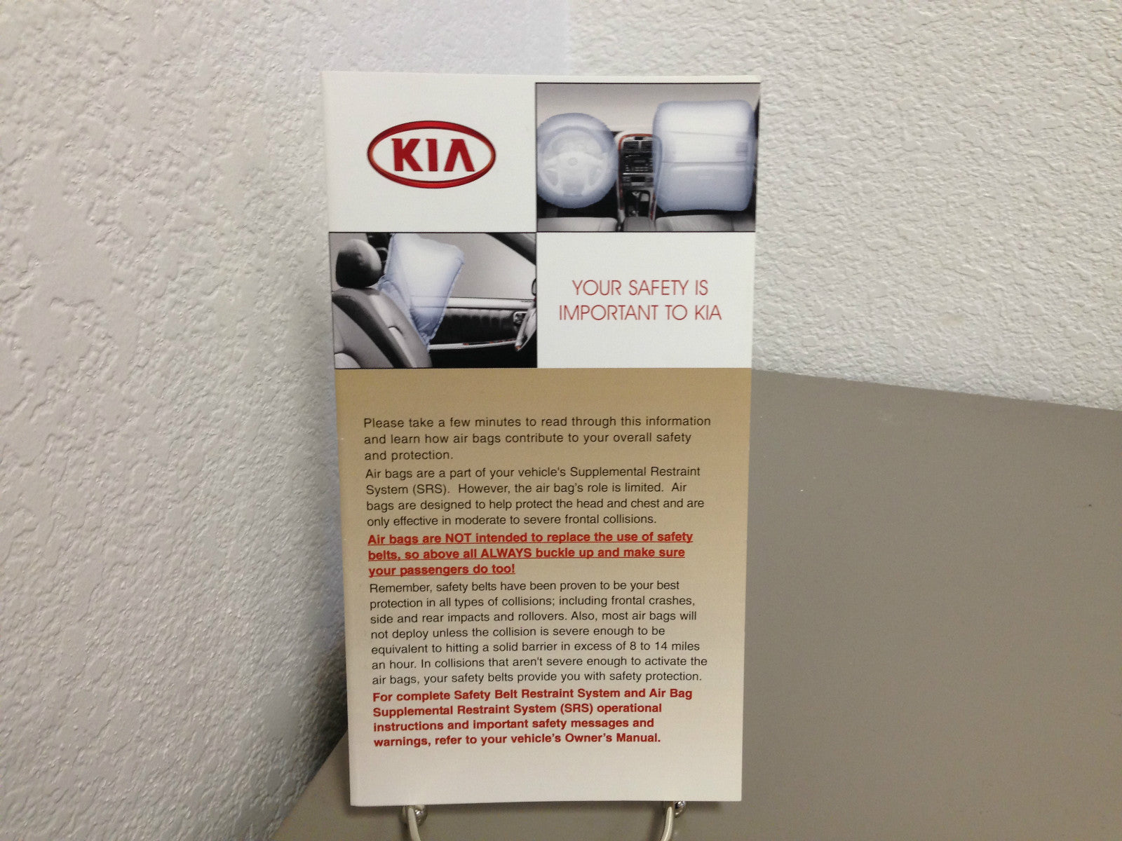 2005 Kia Spectra Genuine OEM Owner's Manual Set w/Case -- Free Shipping!