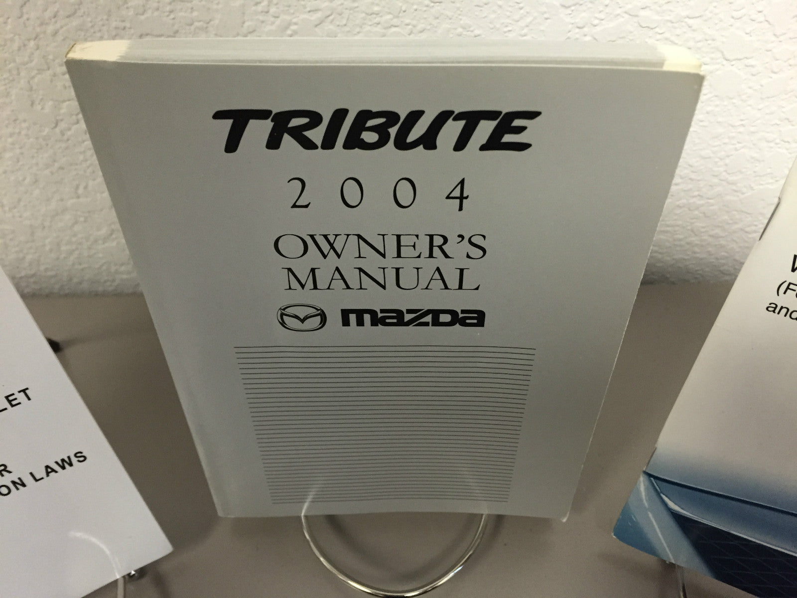 2004 Mazda Tribute Genuine OEM Owner's Manual Set w/Case--Fast Free Shipping