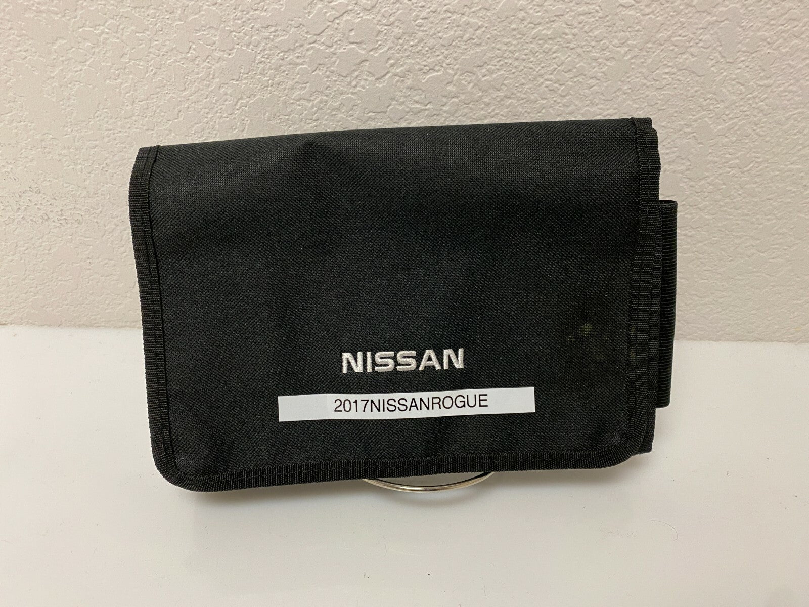 2017 Nissan Rogue Genuine OEM Owner's Manual Set W/Case & Free Shipping!