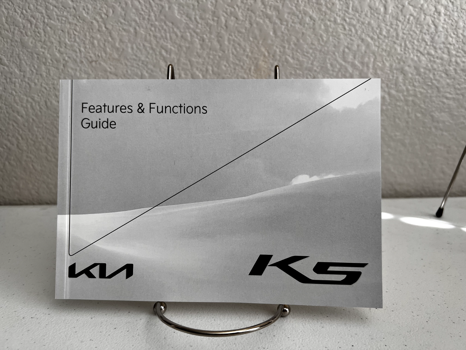 2022 Kia K5 OEM Owner's Manual Set w/Protective Case Free Shipping