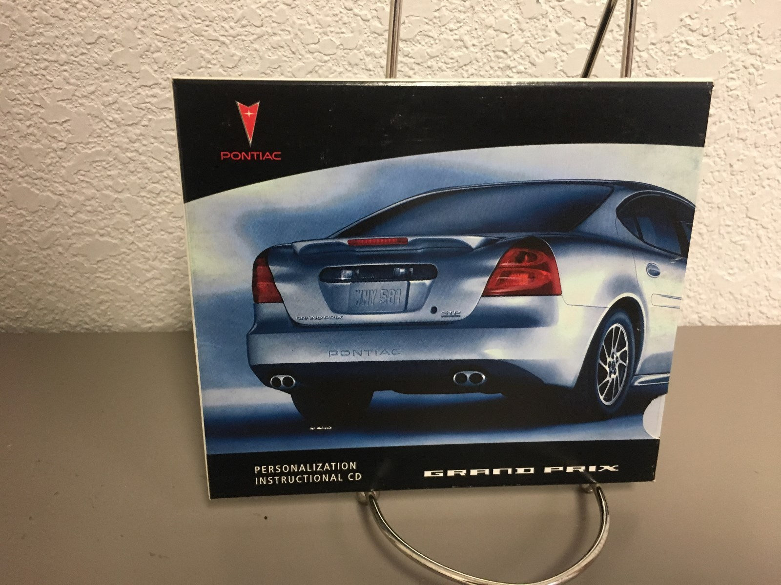 2004 Pontiac Grand Prix Genuine OEM Owner's Manual Set with Case-Free Shipping!