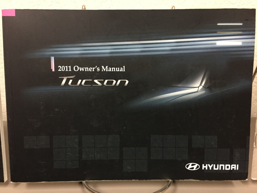 2011 Hyundai Tucson Genuine OEM Owner's Manual Set w/Hyundai Case-Free Shipping!