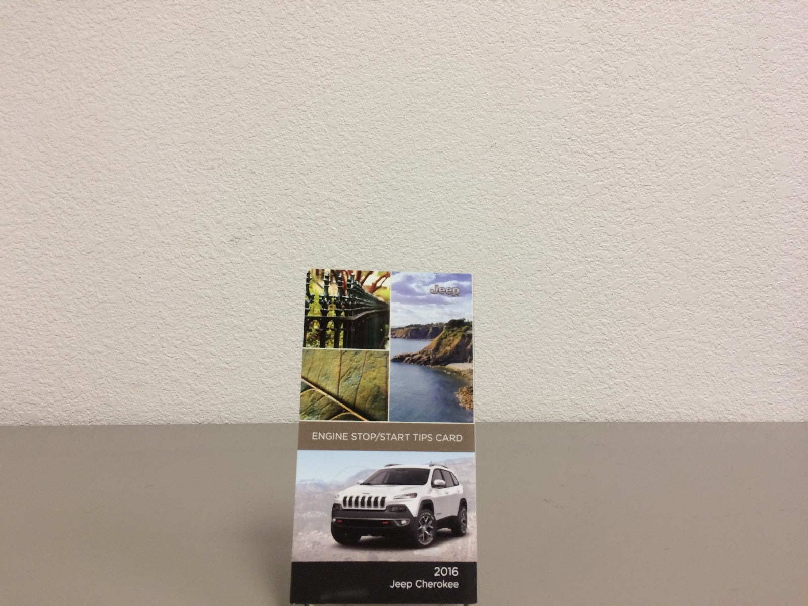 2016 Jeep Cherokee Genuine OEM Owner's Manual Set w/Case & Bonus Key FOB