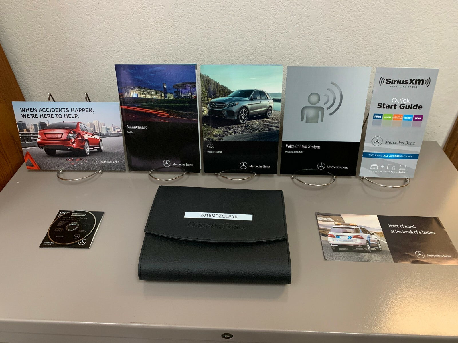 2016 Mercedes-Benz GLE-Class Genuine OEM Owner's Manual w/Case & CD Version