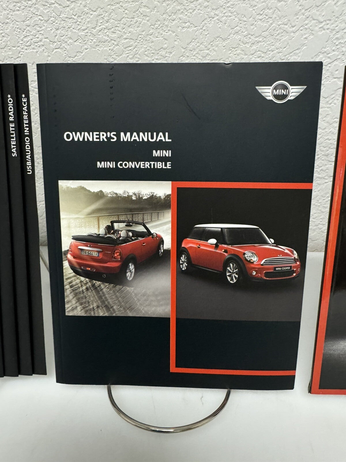 2011 Mini Cooper/Mini Convertible Genuine OEM Owner's Manual Set w/Mini Case