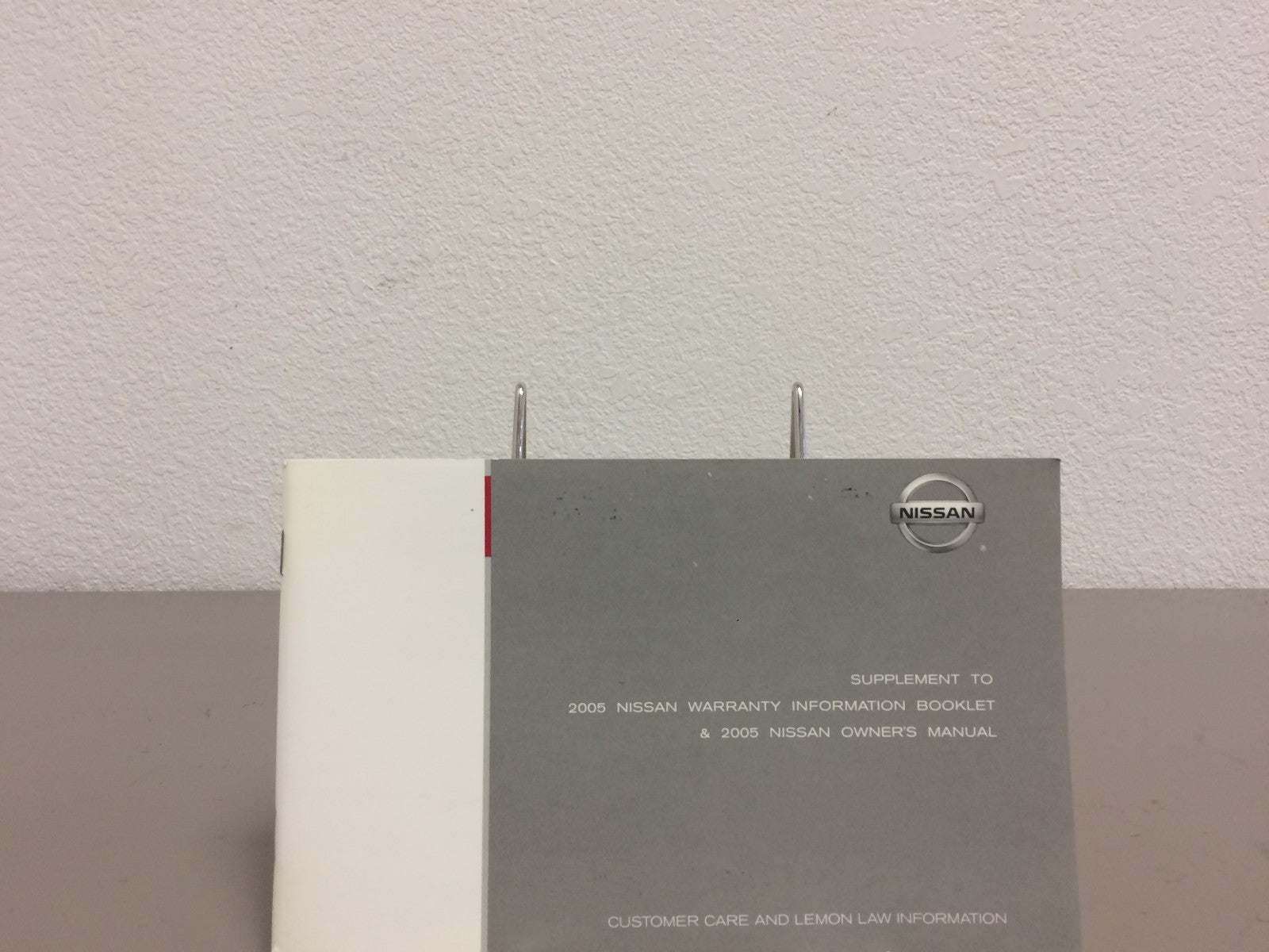 2005 Nissan Sentra Genuine OEM Owner's Manual Set with Case and Free Shipping!