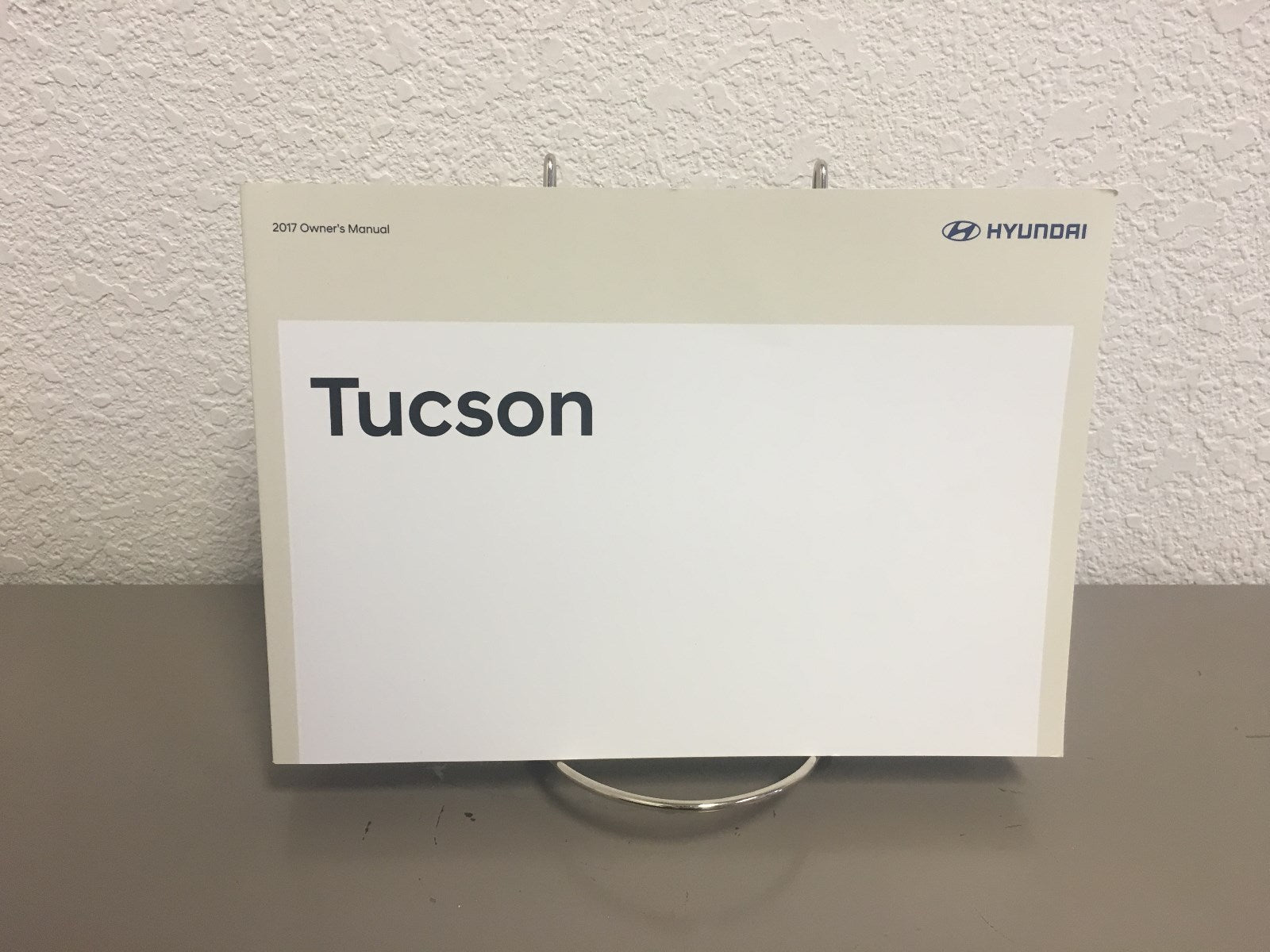 2017 Hyundai Tucson Genuine OEM Owner's Manual Set w/Hyundai Case-Free Shipping