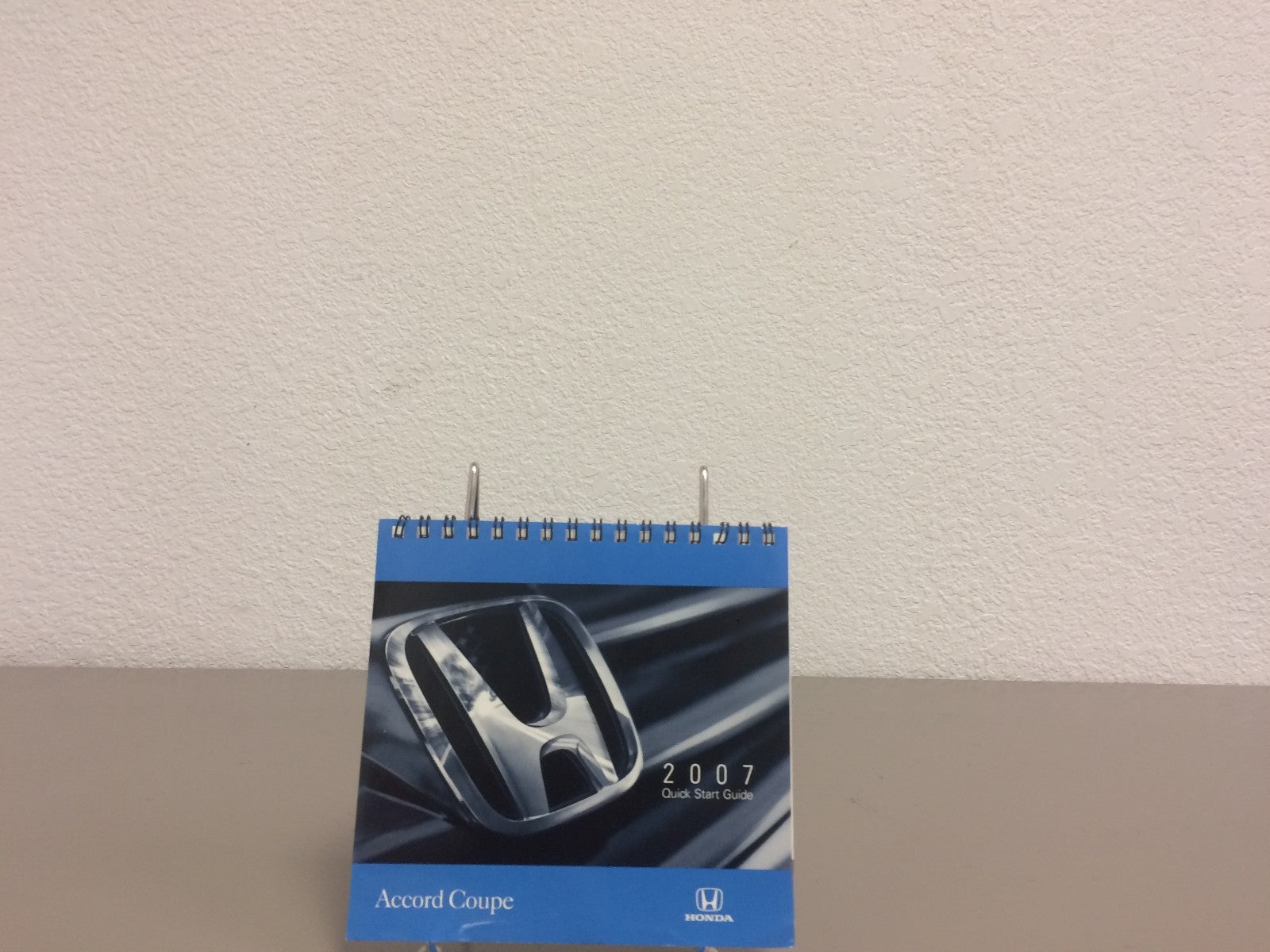 2007 Honda Accord Coupe Genuine OEM Owners Manual Set w/Case & Bonus Key FOB