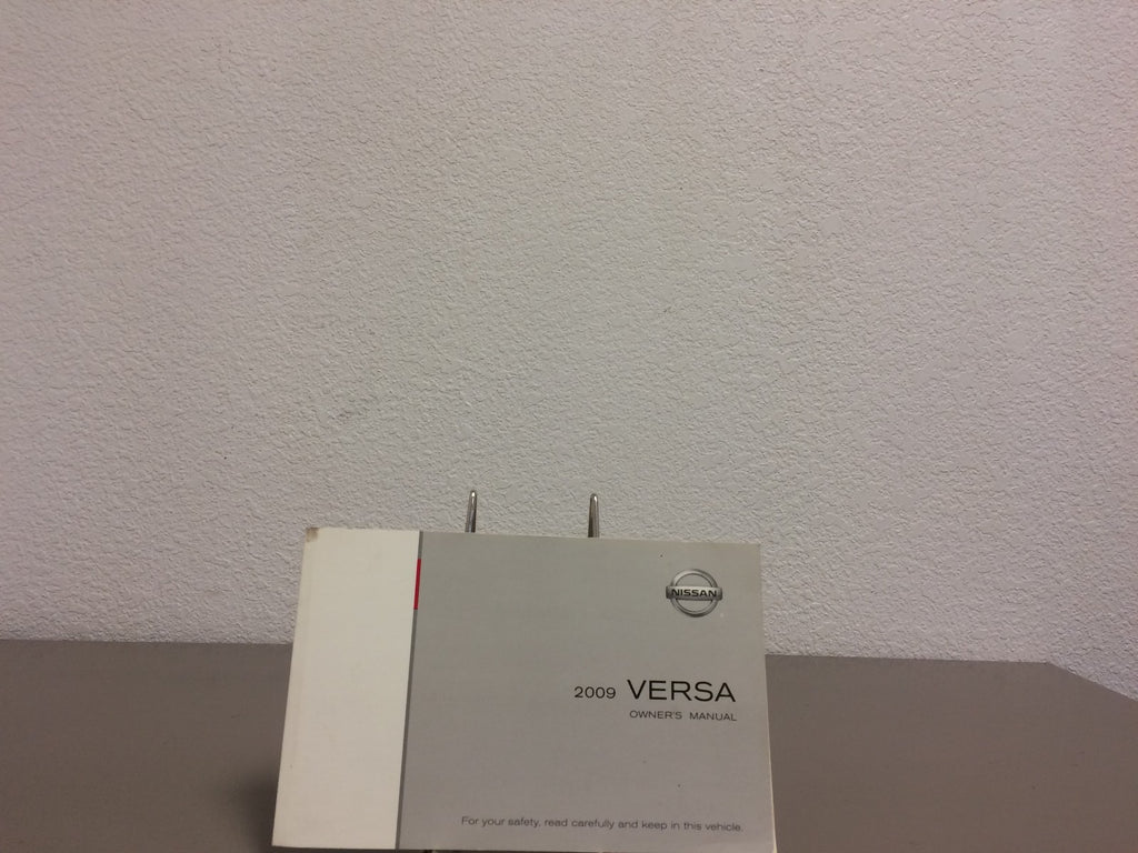 2009 Nissan Versa Genuine OEM Owner's Manual Set with Case--Fast Free Shipping